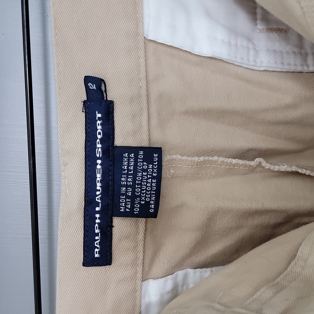 Shorts - Picture 3 of 4